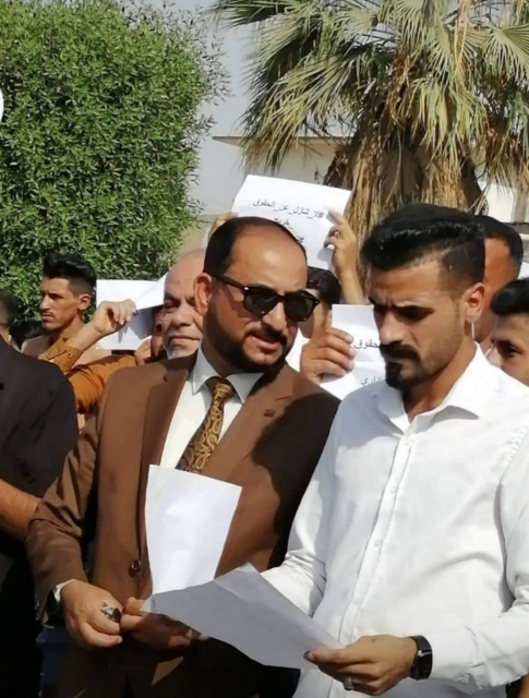 الخريجون يطالبون الجهات ذات العلاقة بإنصافهم ورفع 