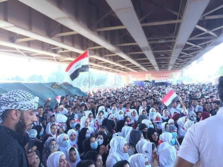 خريجو الكليات يطالبون بانصافهم