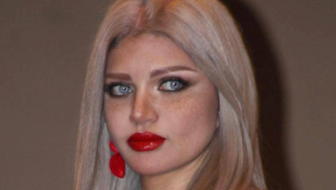 بعدما أثارت صورها ضجة بمصر... ماذا قالت ياسمين الخ